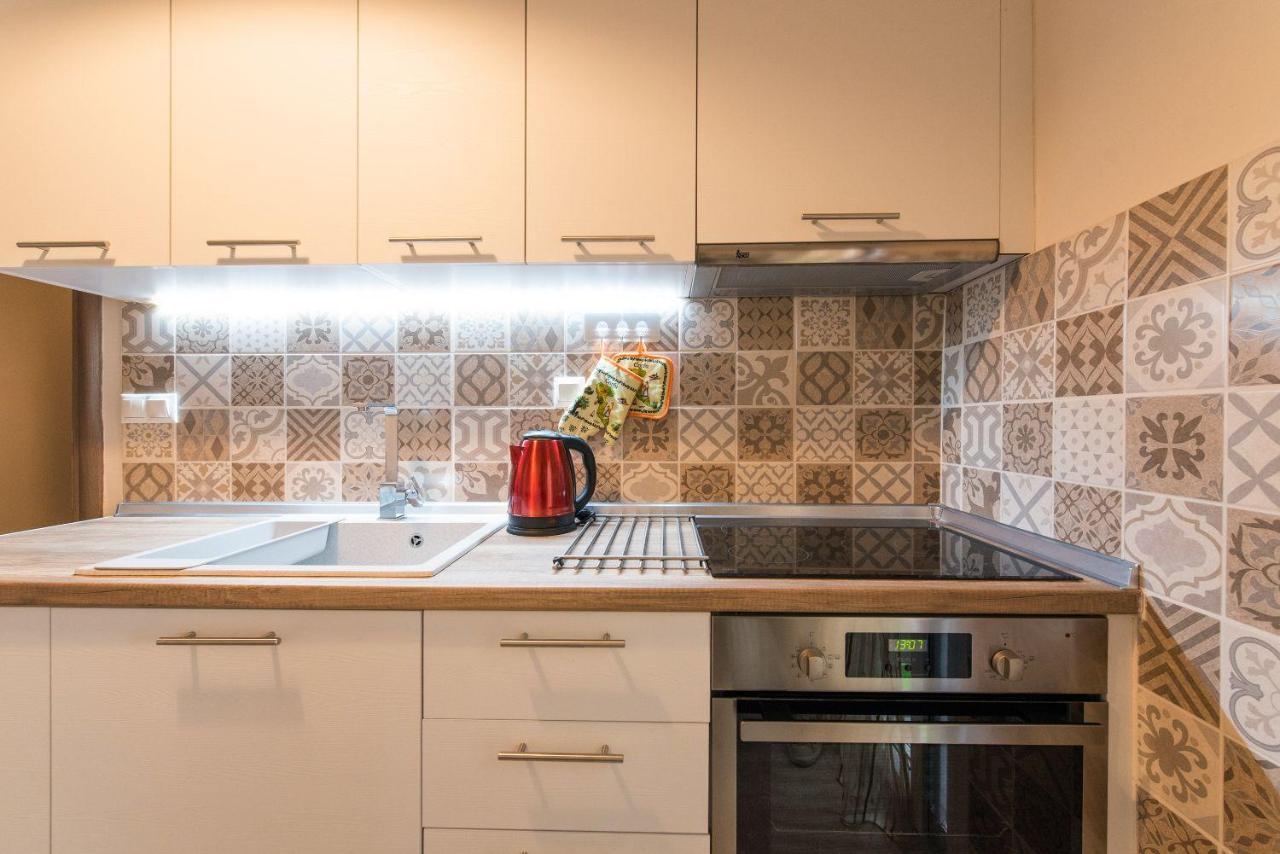 Apricot By Halu! Cozy Apt Next To Agia Sophia Metro Station Tesalónica Exterior foto